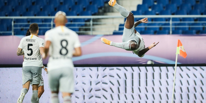  雷恩边路传中精准制导锋将头槌破门