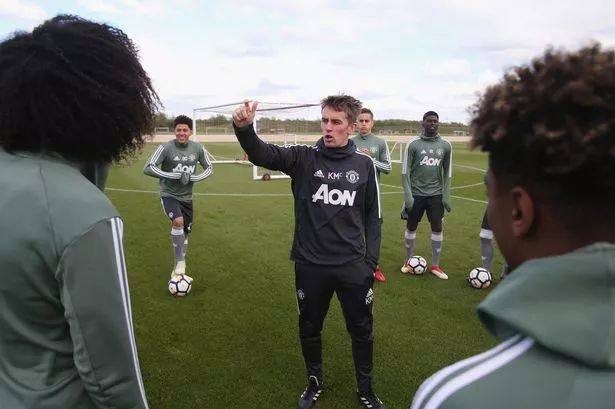  伊普斯维奇,升级,功臣,麦肯纳,续约,谈判,进行,中  